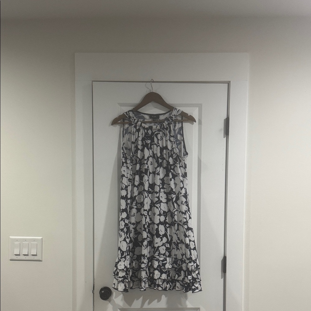 Elegant navy and White Floral Dress